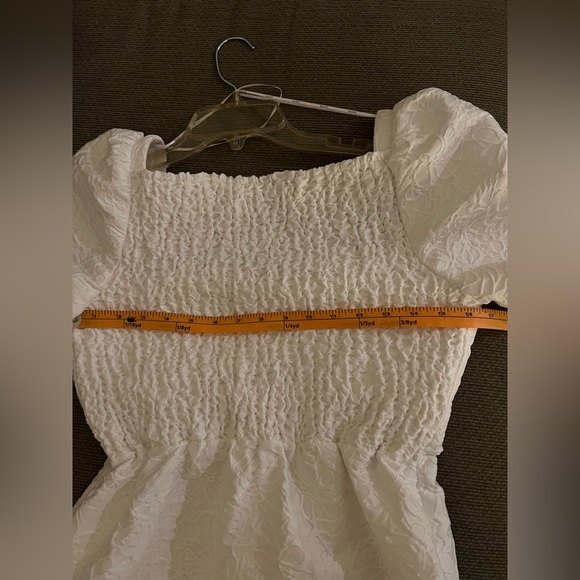 Elliatt Feminise White Puff Sleeve‎ Textured Mini Dress Size Medium - Picture 14 of 16